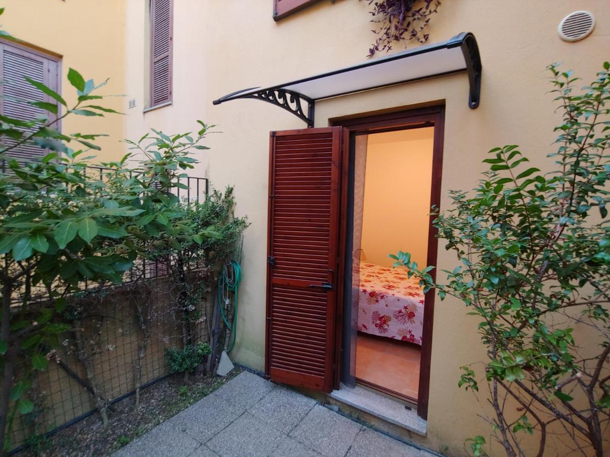 Sa Marinedda Guest Apartment Ольбия Экстерьер фото